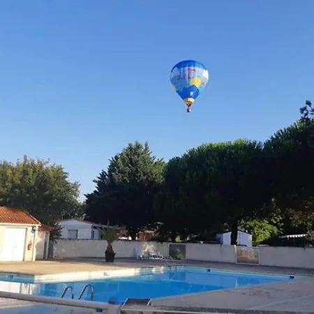 Mobil-home Confortable Avec Terrasse, 3 Pour 6 Personnes - Api-1-52-752 Sireuil (Charente)