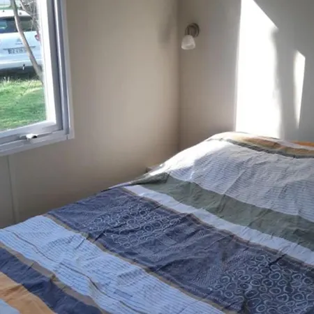 Mobil-home Confortable Avec Terrasse, 3 Pour 6 Personnes - Api-1-52-752 Camping