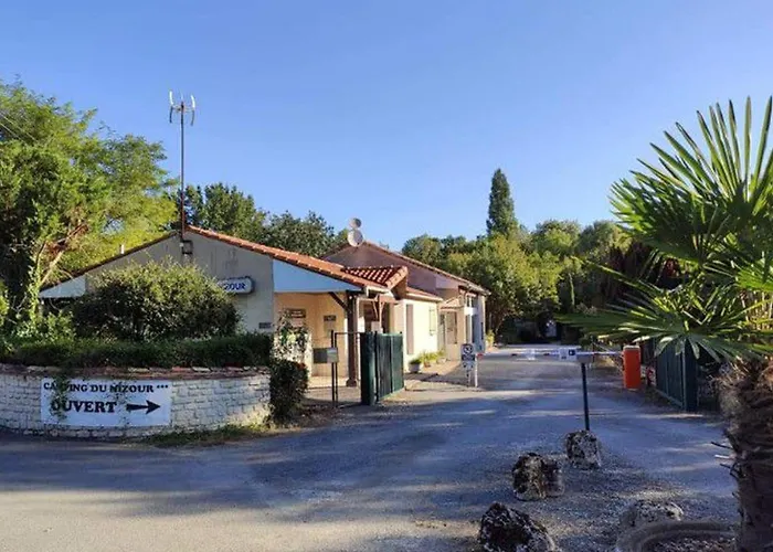 Kemp Mobil-home Confortable Avec Terrasse, 3 Pour 6 Personnes - Api-1-52-752 Sireuil (Charente)